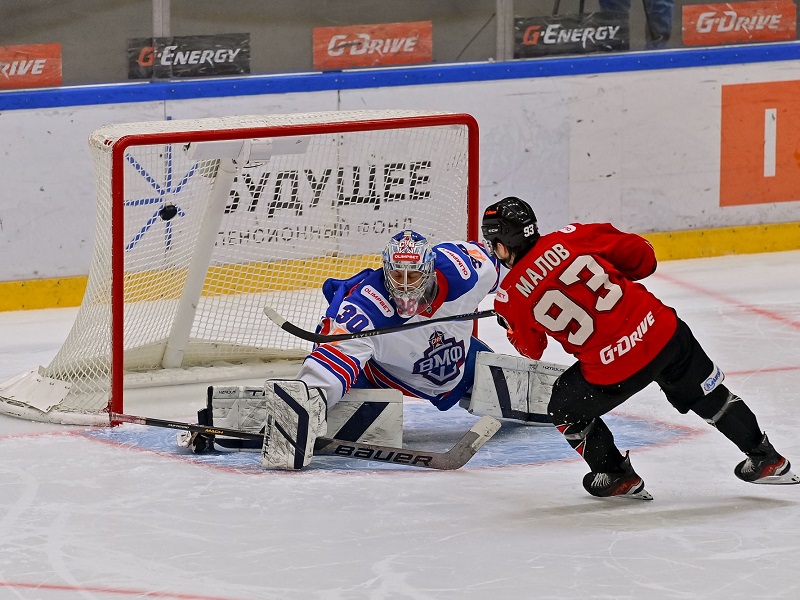 Обыгрываем СКА-ВМФ «всухую» на старте серии!